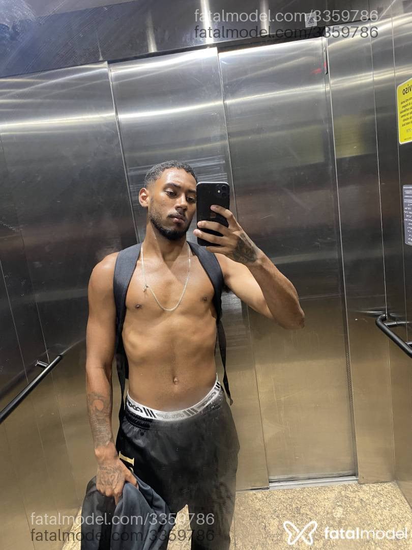 Acompanhante homem morena (o) de olhos castanhos em Guarulhos - Martins