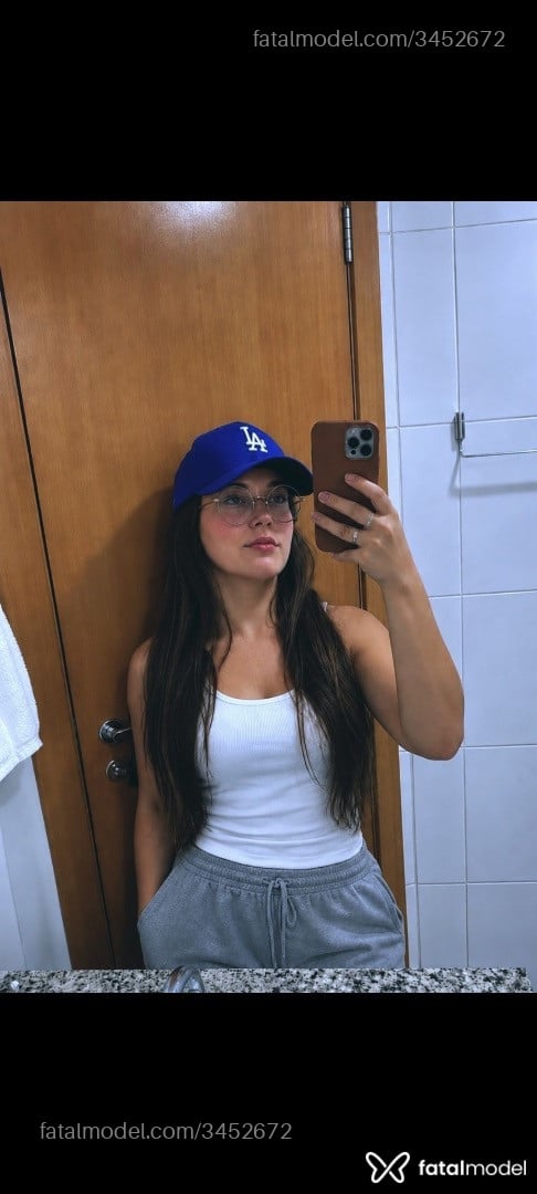 Acompanhante mulher loira (o) de olhos mel - Taís Bianch