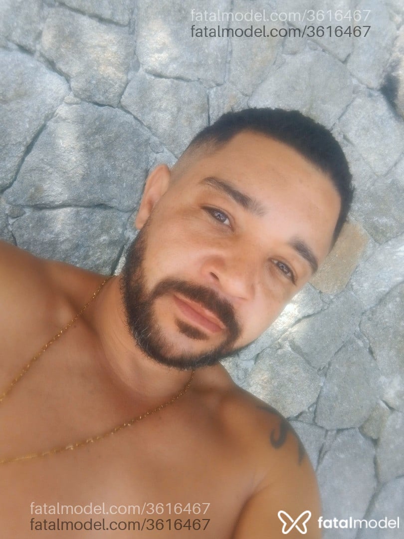 Acompanhante homem morena (o) de olhos castanhos - Murillo Ng
