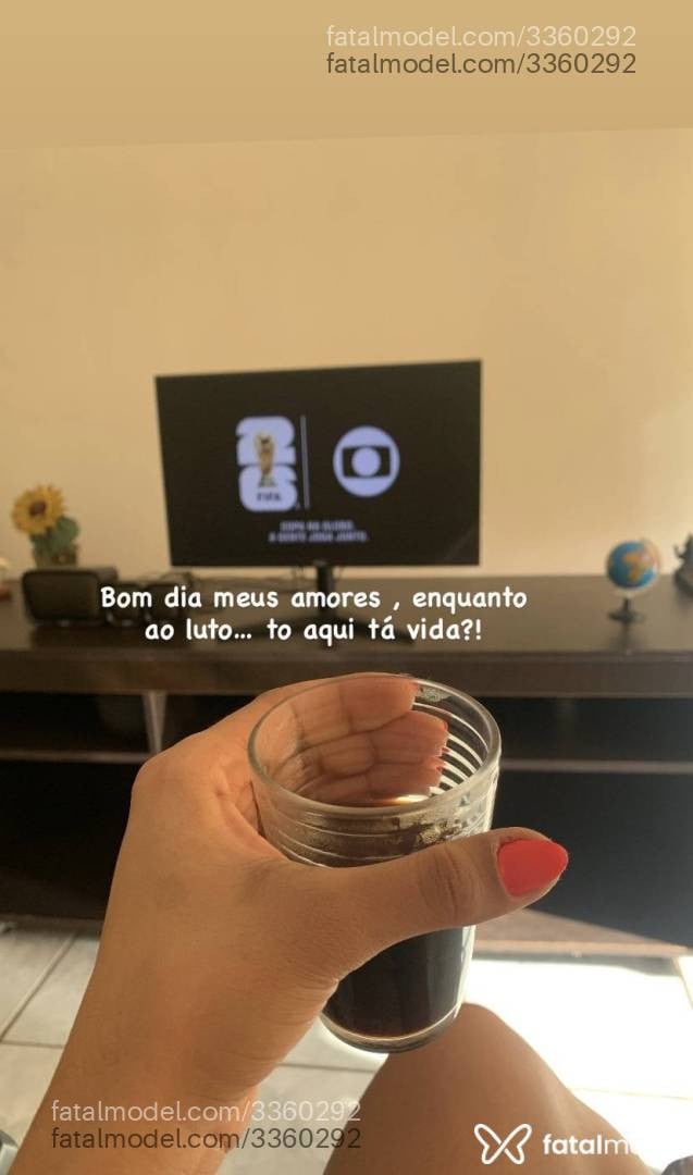 Acompanhante mulher morena (o) de olhos castanhos - Bruna Acompanhante mulher morena (o) de olhos castanhos - Bruna
