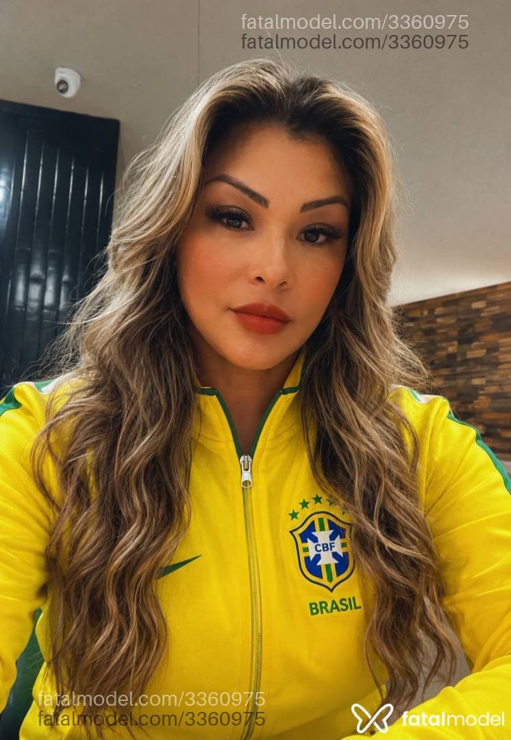 Acompanhante mulher loira (o) de olhos castanhos em Campo Largo - Nicoly