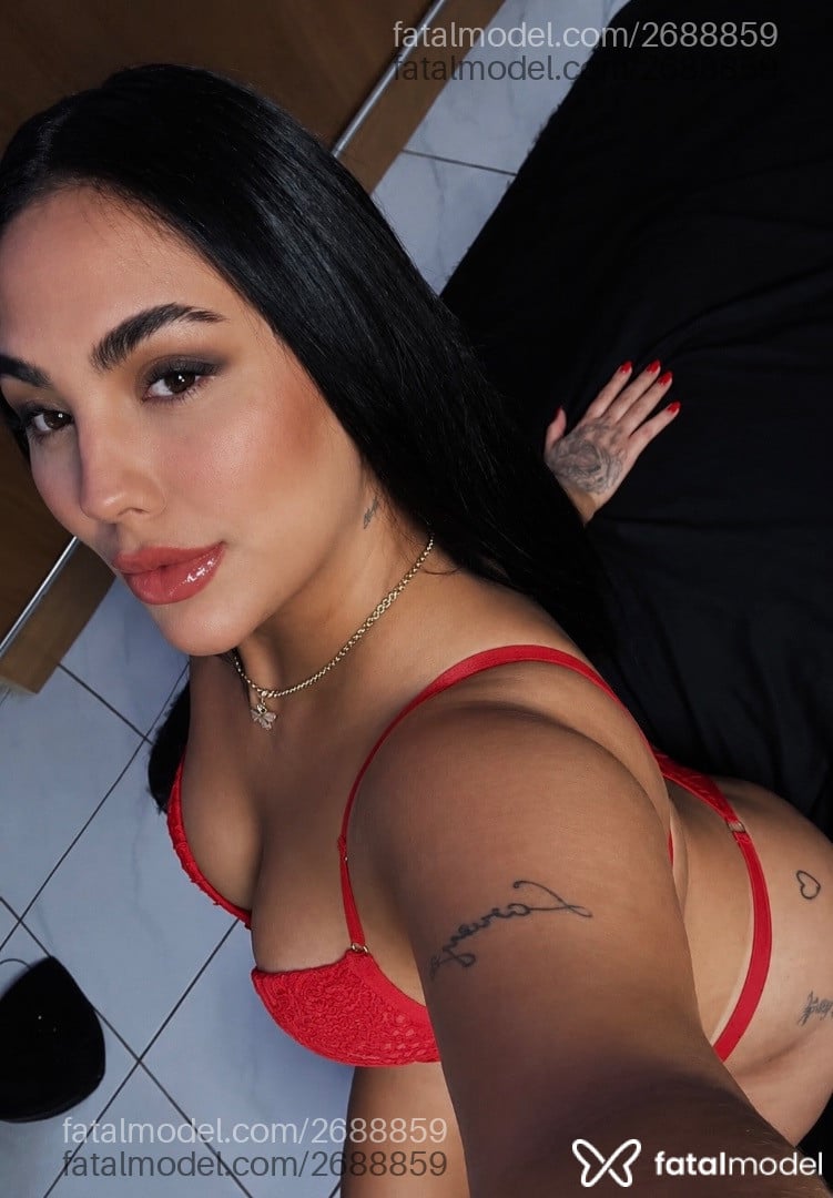 Acompanhante mulher morena (o) de olhos castanhos - Mirelly Garcia