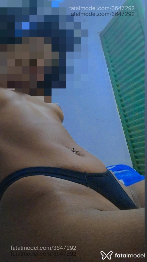 Acompanhante mulher morena (o) de olhos pretos - Karol
