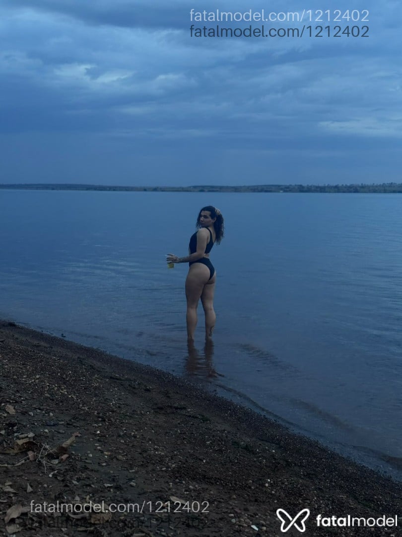 Acompanhante travesti com cabelo castanho de olhos castanhos - Gabriela Andrade