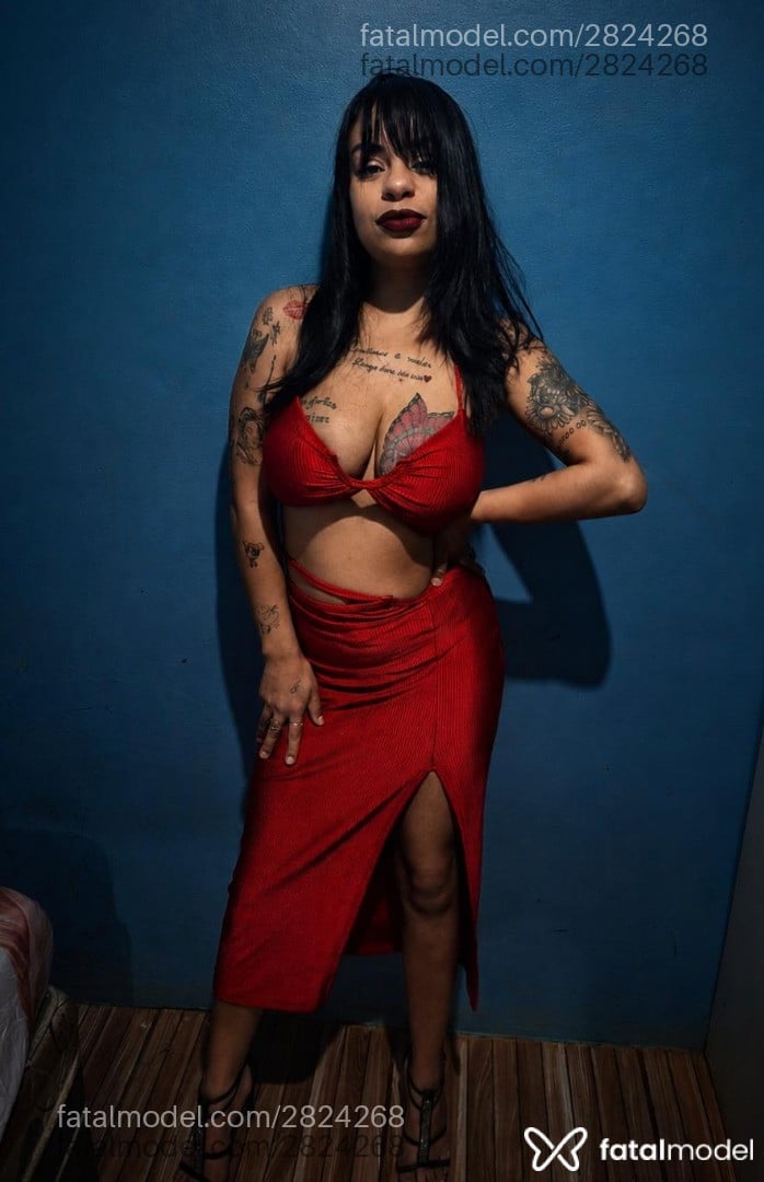 Acompanhante mulher morena (o) de olhos castanhos - Chris Morena