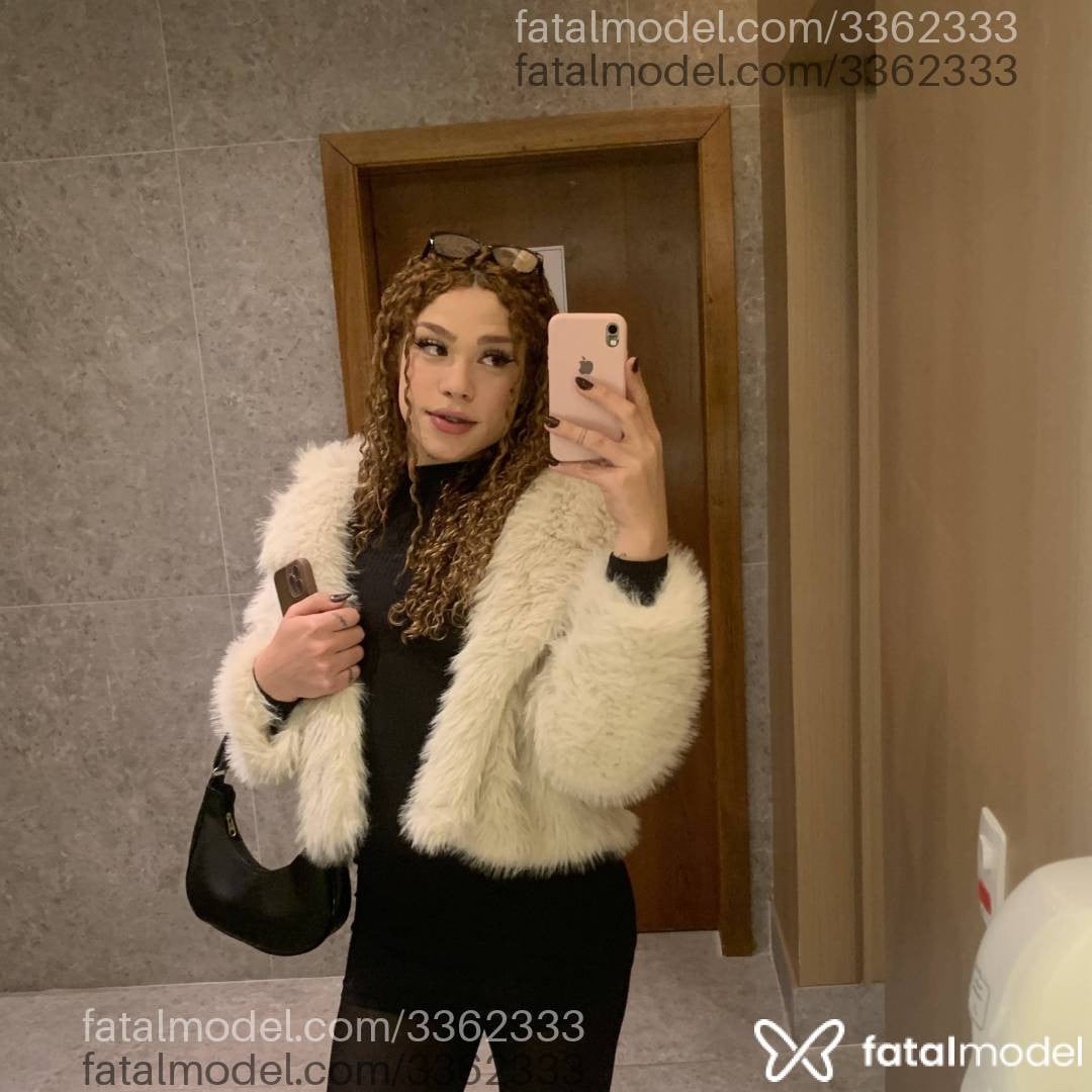 Acompanhante mulher trans loira (o) de olhos mel em Santana de Parnaíba Acompanhante mulher trans loira (o) de olhos mel em Santana de Parnaíba - Patrícia