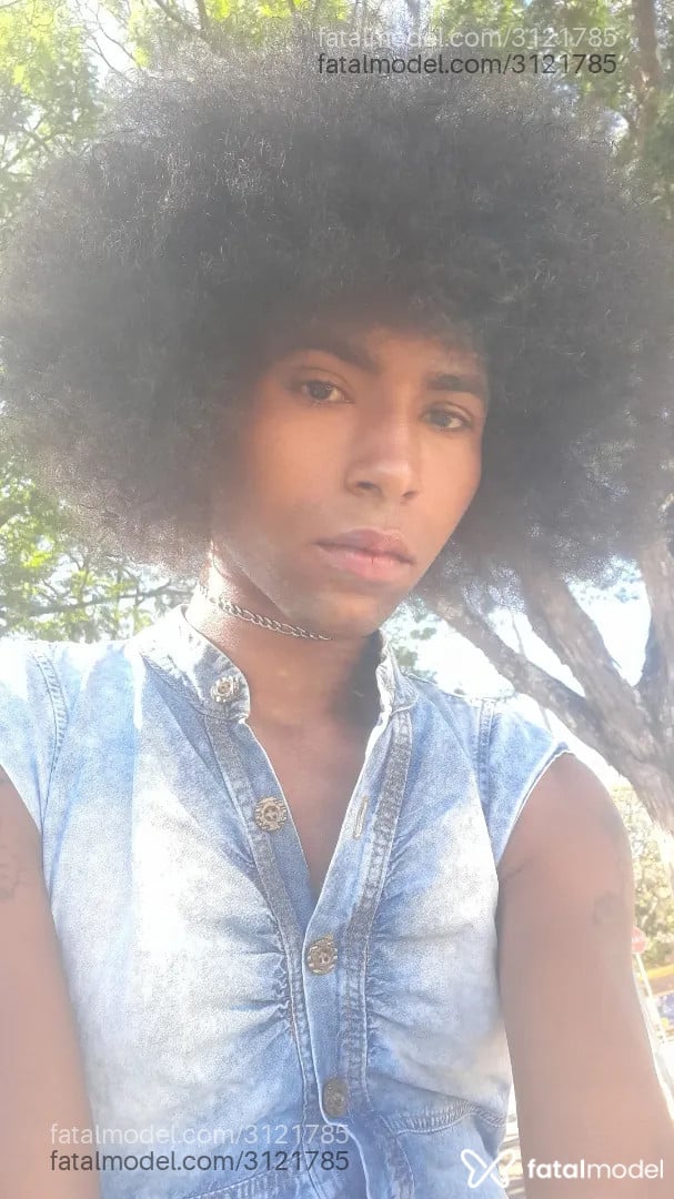 Acompanhante mulher trans morena (o) de olhos castanhos - Natasha
