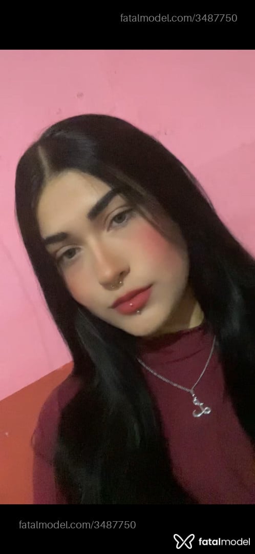Acompanhante mulher morena (o) de olhos castanhos - Luara