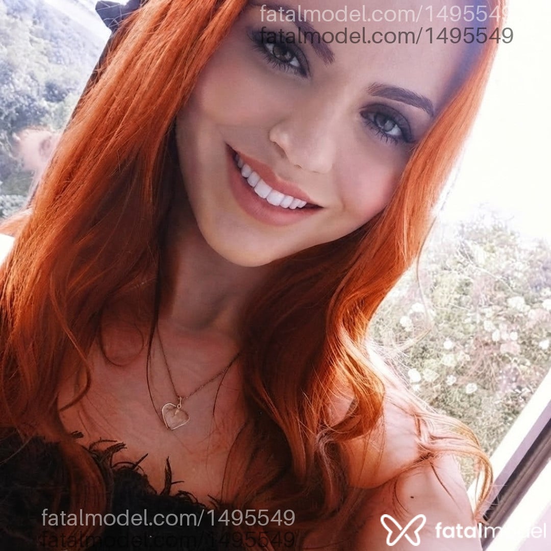 Acompanhante mulher trans morena (o) de olhos castanhos - Victorya Surfistin