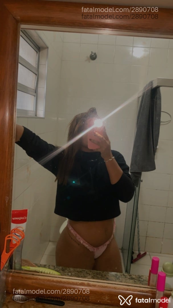 Acompanhante mulher com cabelo castanho de olhos castanhos - Aurora