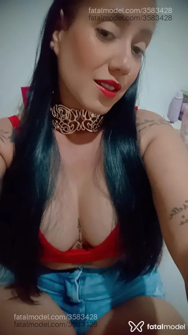 Acompanhante mulher morena (o) de olhos pretos - Victoria Novaes