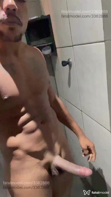 Acompanhante homem morena (o) de olhos pretos em Rio de Janeiro Acompanhante homem morena (o) de olhos pretos em Rio de Janeiro - Jordan
