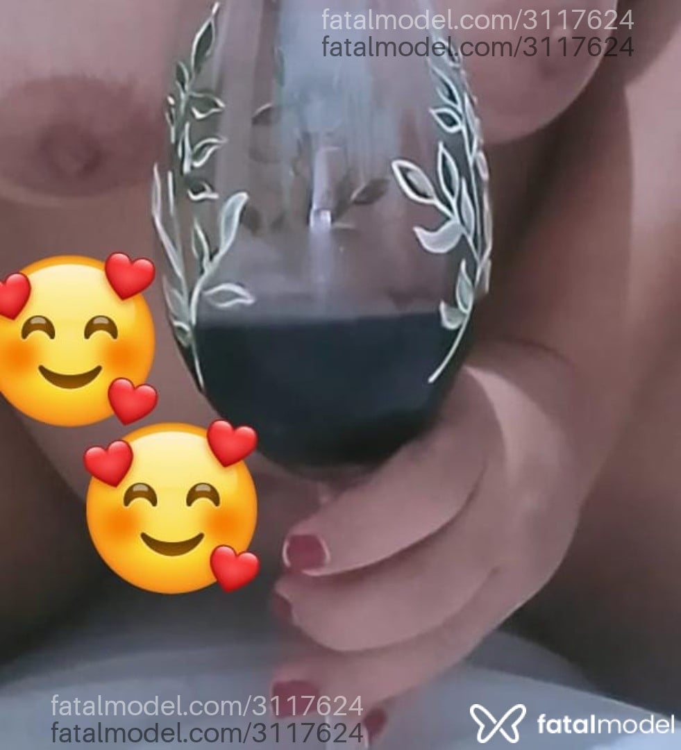 Acompanhante mulher ruiva (o) de olhos pretos - Francyne