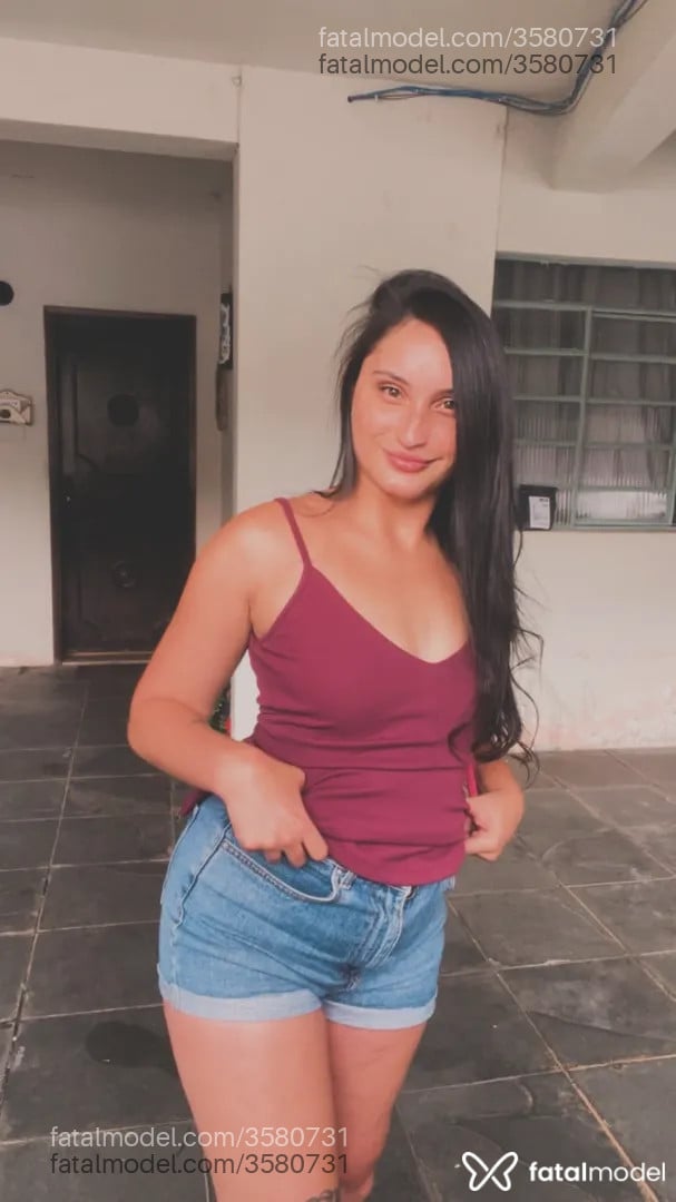 Acompanhante mulher morena (o) de olhos castanhos - Lara Araújo