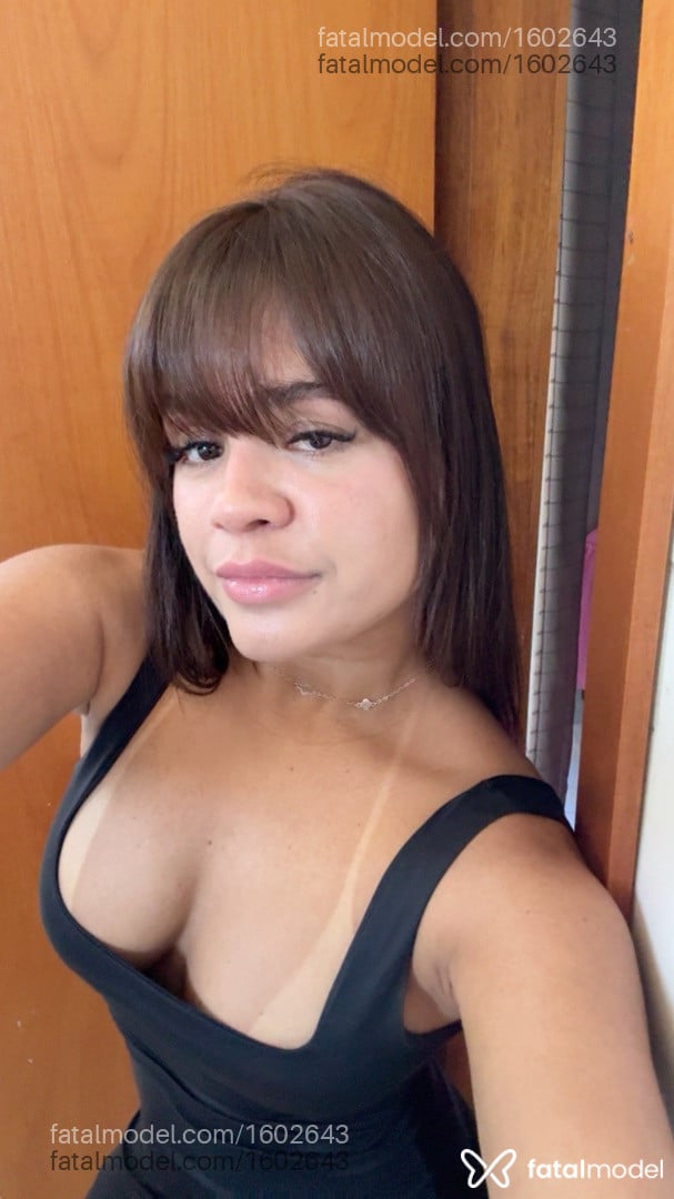 Acompanhante mulher morena (o) de olhos castanhos - Liz