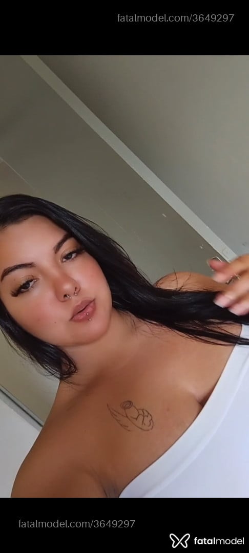 Acompanhante mulher morena (o) de olhos pretos - Ísis Sinclair