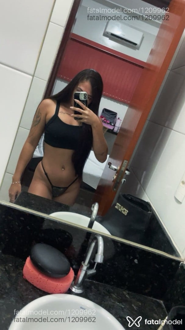 Acompanhante mulher morena (o) de olhos castanhos - Marcela Dias