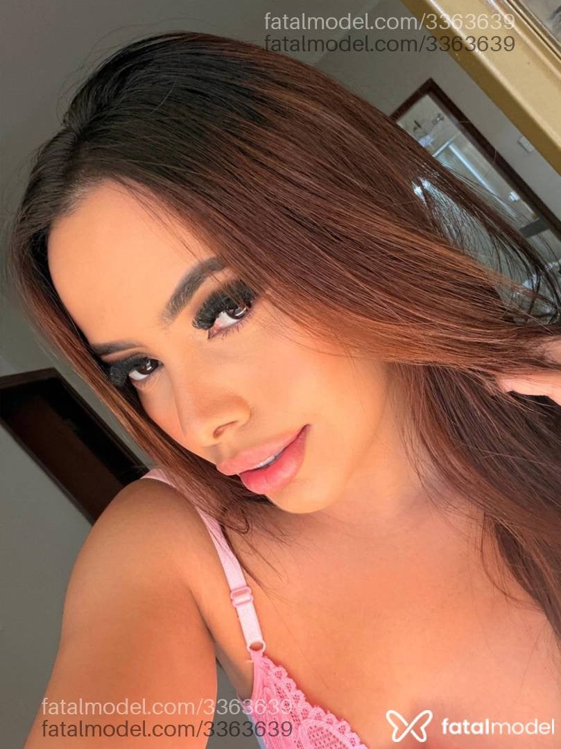 Acompanhante mulher com cabelo castanho de olhos mel em Uberlândia - Mirella Bitencourt