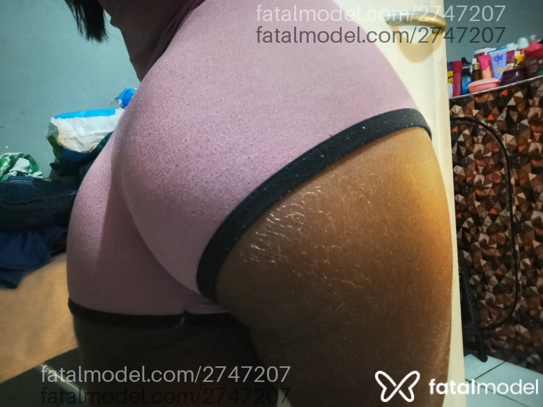 Acompanhante mulher morena (o) de olhos castanhos - Mylla