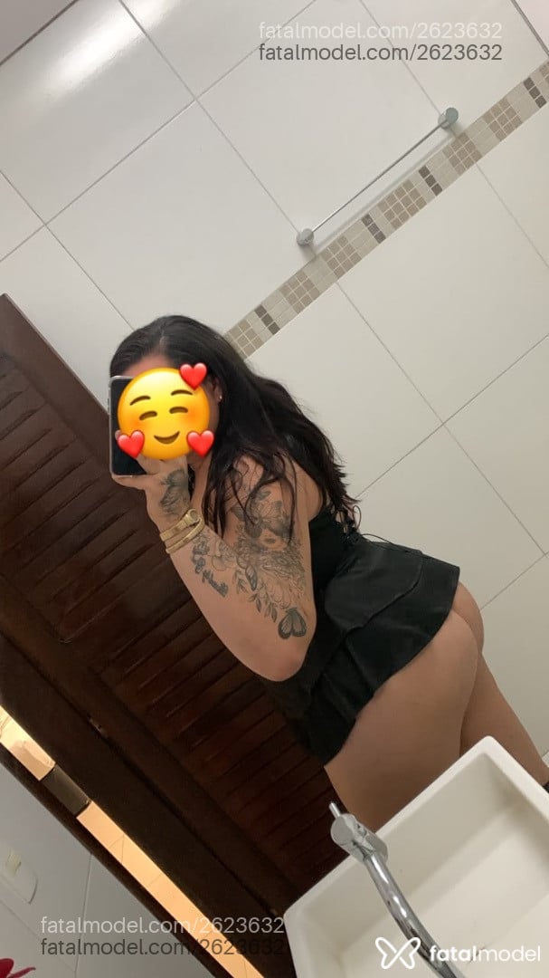 Acompanhante mulher trans morena (o) de olhos castanhos - Monique Evellyn