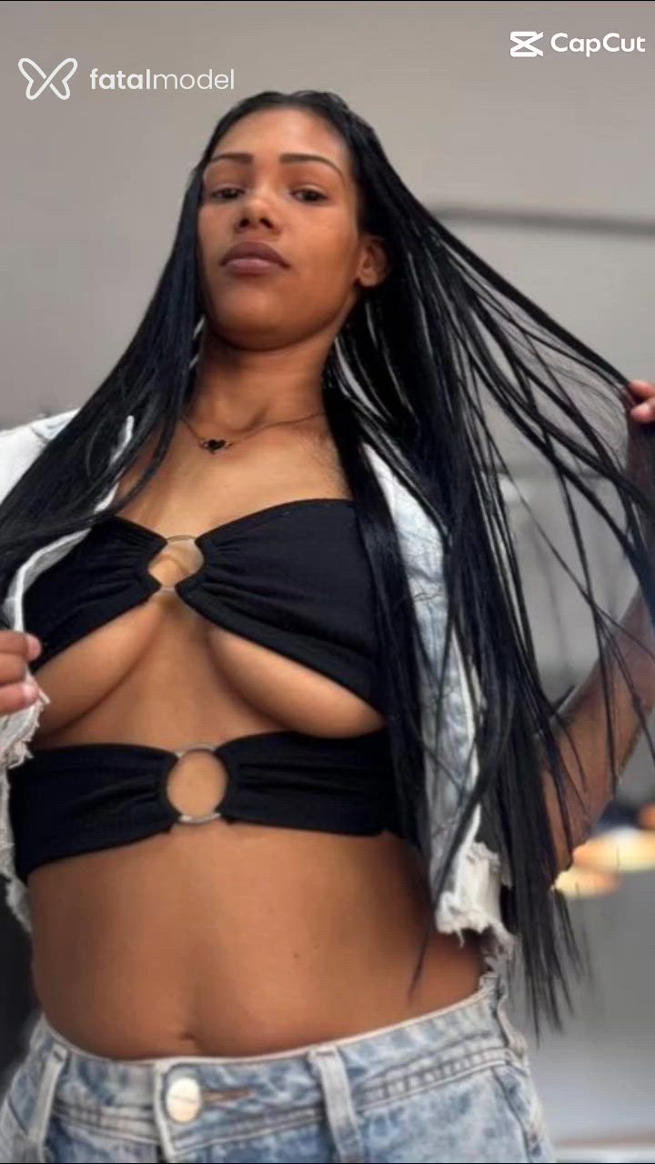 Acompanhante mulher morena (o) de olhos pretos em Resende Acompanhante mulher morena (o) de olhos pretos em Resende - Lara