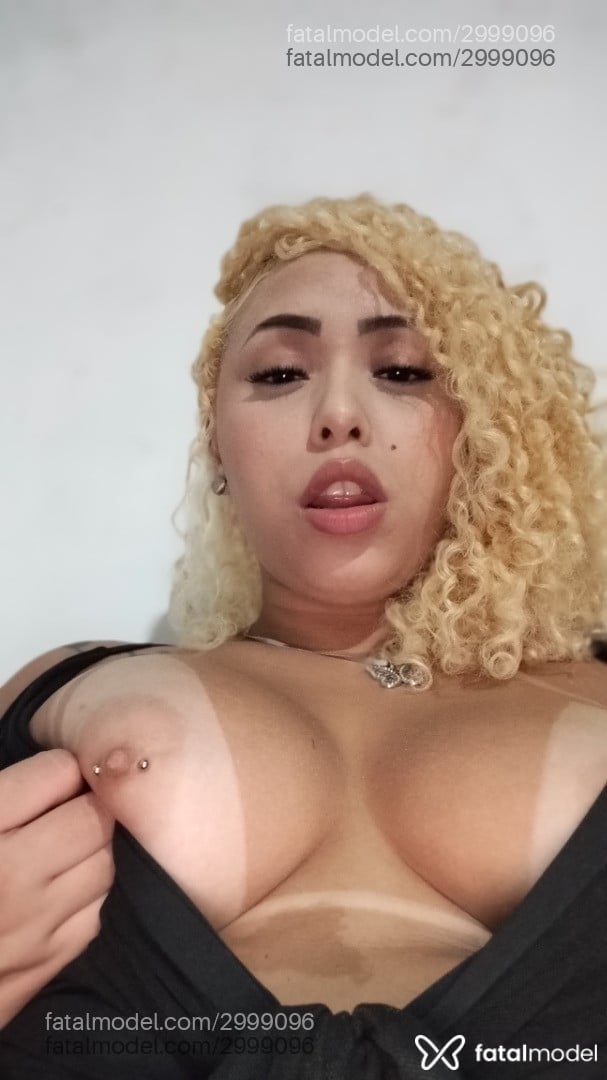 Acompanhante mulher loira (o) de olhos castanhos - Docinhooooo