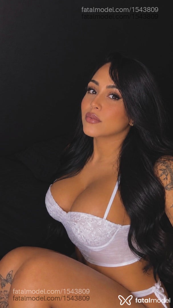Acompanhante mulher trans morena (o) de olhos castanhos - Isadora Vicente