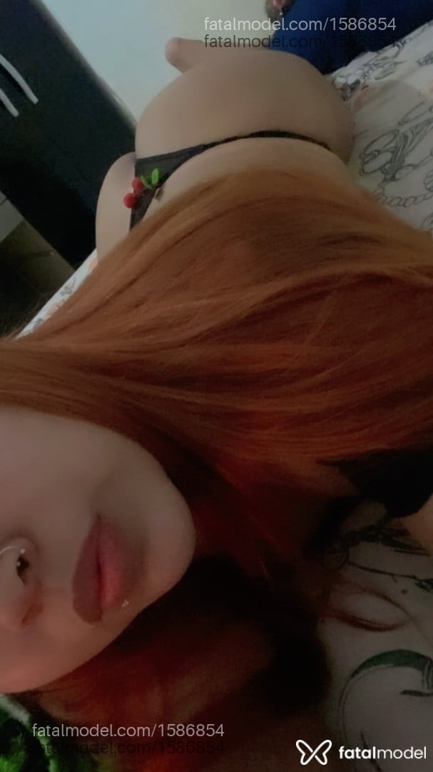 Acompanhante mulher ruiva (o) de olhos mel - Ruivacharmosa