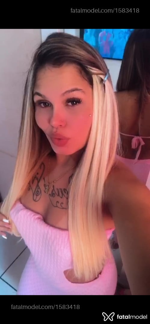 Acompanhante mulher morena (o) de olhos castanhos - Bruna Oliveira