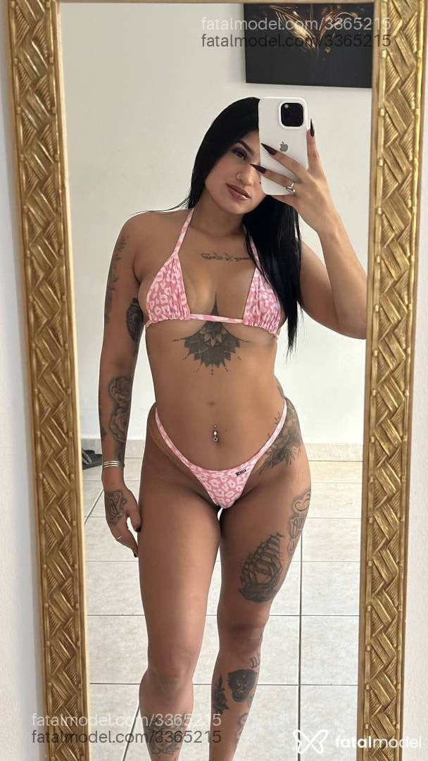 Acompanhante mulher morena (o) de olhos pretos - Jade