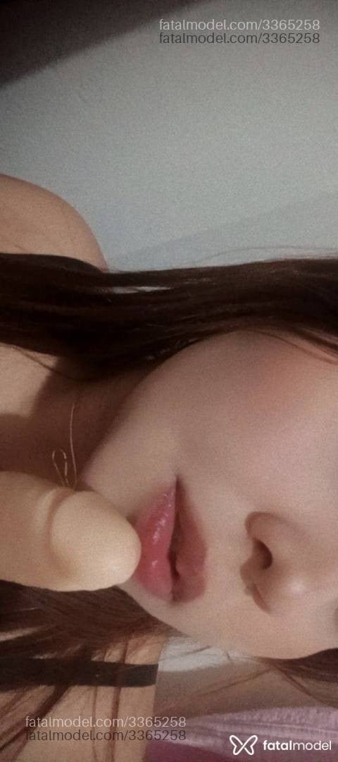 Acompanhante mulher com cabelo castanho de olhos castanhos em Virtual - Sigrid