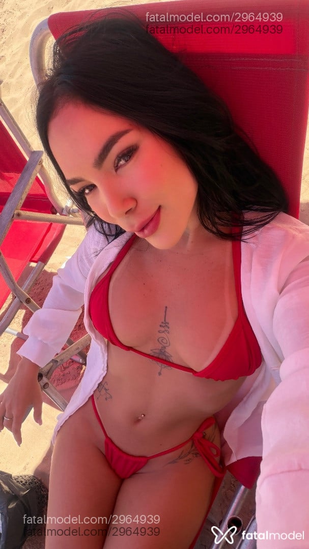 Acompanhante mulher com cabelo castanho de olhos castanhos - Fernanda Campos