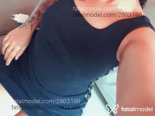 Acompanhante mulher morena (o) de olhos castanhos - Lauane