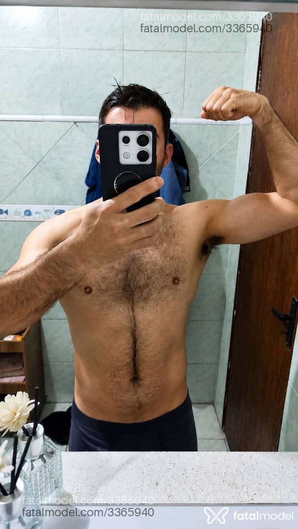 Acompanhante homem loira (o) de olhos verdes em Porto Alegre - Henrique Baggio