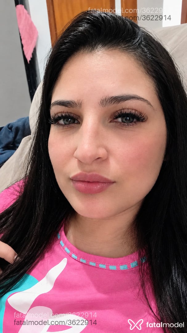 Acompanhante mulher morena (o) de olhos castanhos - Iza Aguiar
