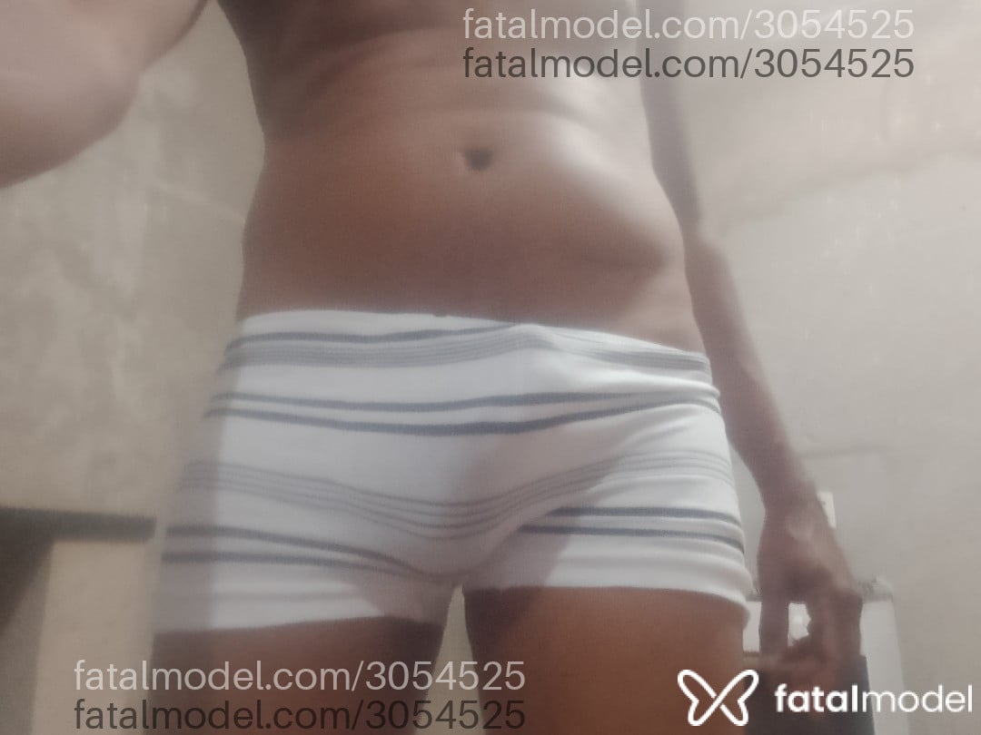 Acompanhante homem morena (o) de olhos pretos - Roludodotado