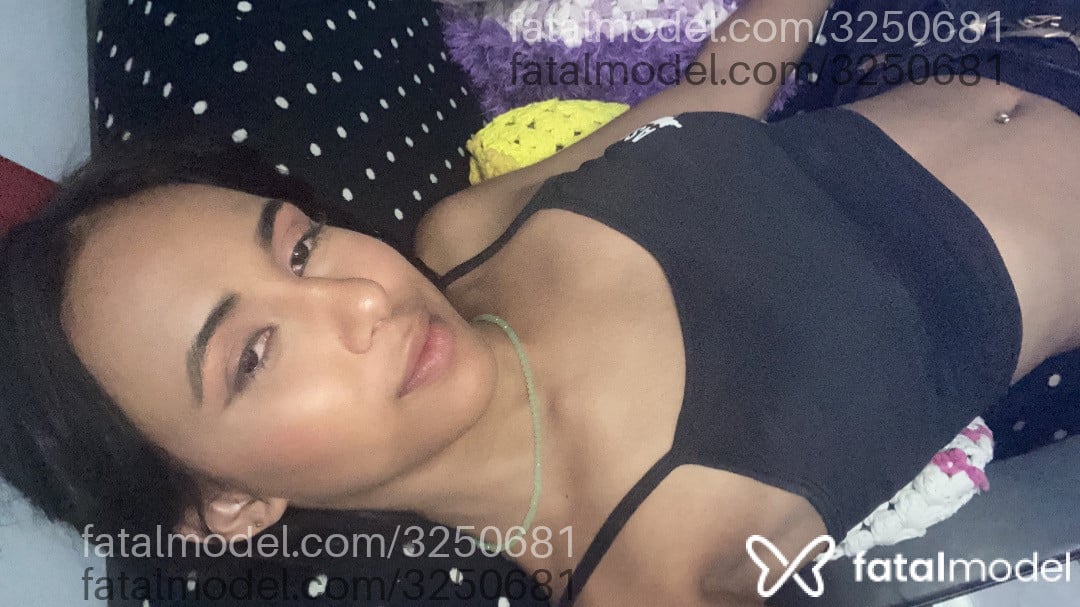 Acompanhante mulher trans morena (o) de olhos castanhos - Steffhany