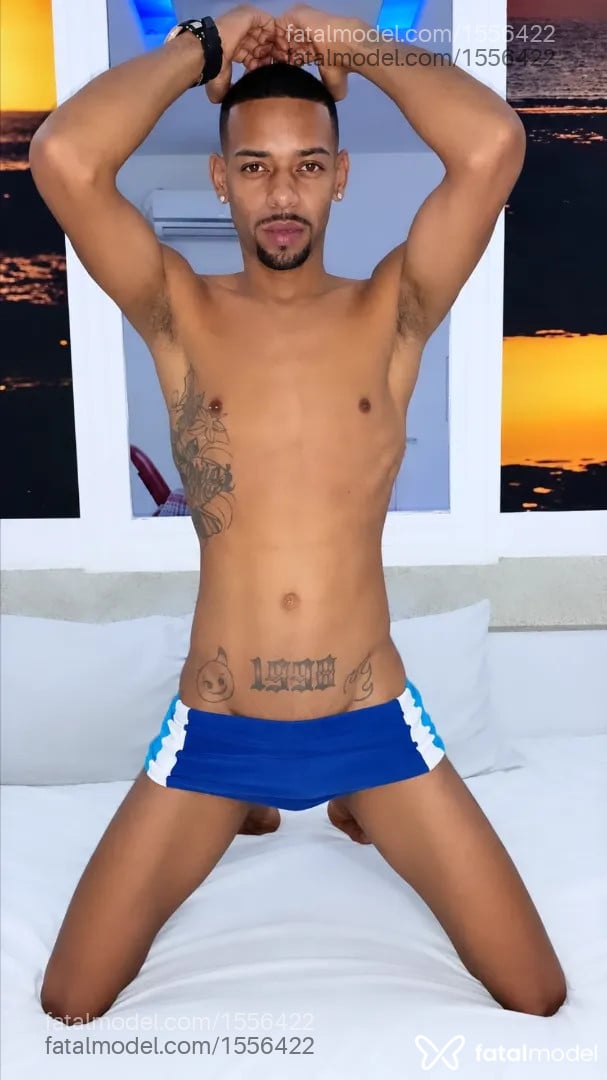 Acompanhante homem morena (o) de olhos castanhos - Davi Santos