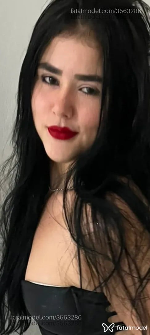 Acompanhante mulher morena (o) de olhos castanhos - Thalia Valete