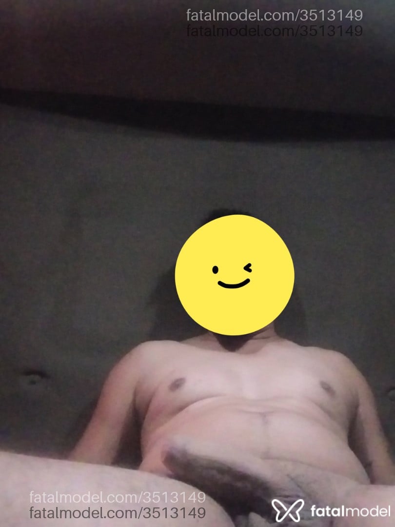 Acompanhante homem com cabelo castanho de olhos pretos - Alé Vini