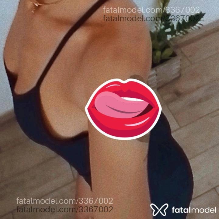 Acompanhante mulher morena (o) de olhos castanhos - Lua