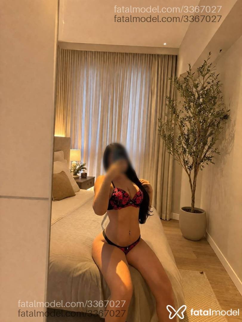 Acompanhante mulher morena (o) de olhos pretos - Sofia Aguiar