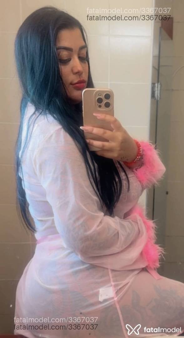 Acompanhante mulher morena (o) de olhos castanhos - Maya