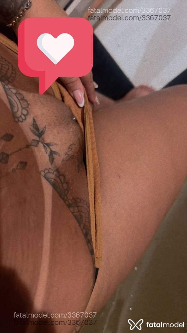 Acompanhante mulher morena (o) de olhos castanhos - Maya
