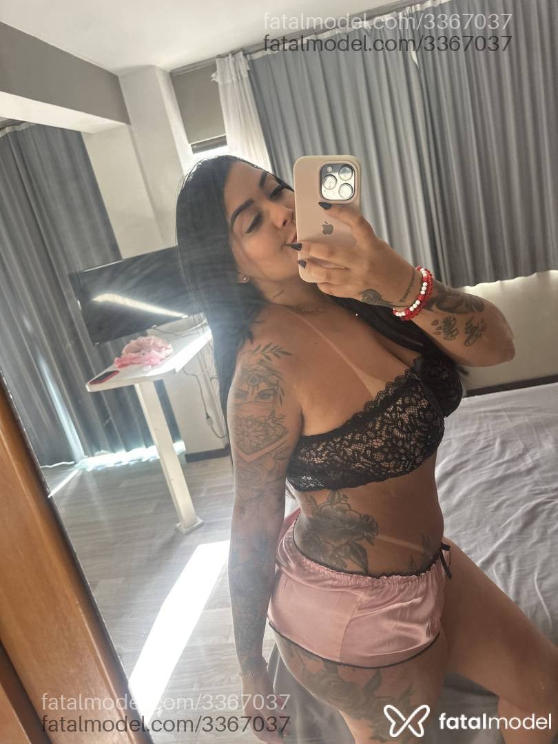 Acompanhante mulher morena (o) de olhos castanhos - Maya