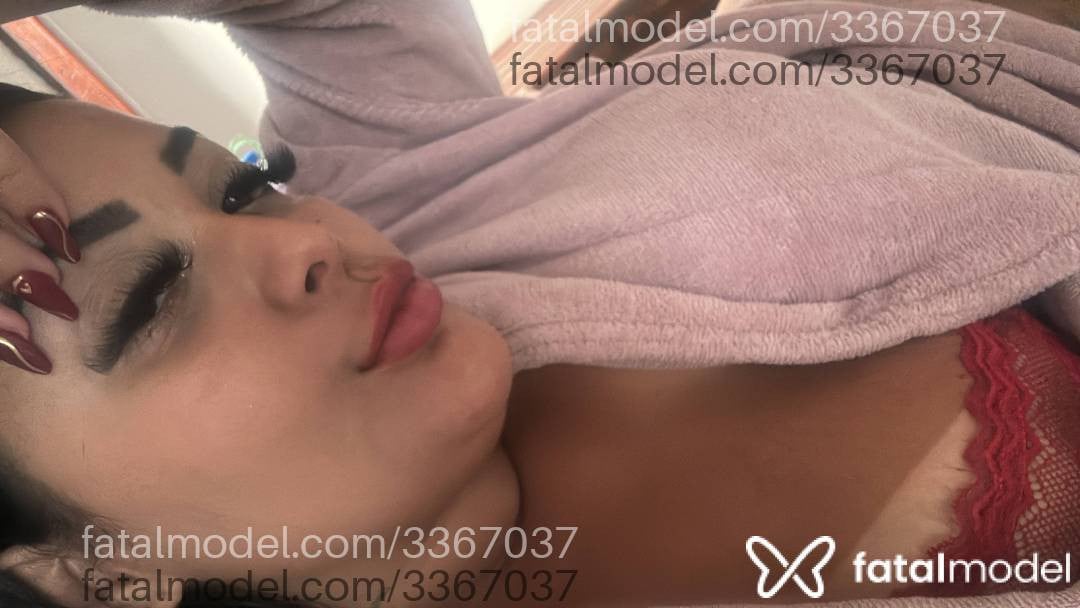 Acompanhante mulher morena (o) de olhos castanhos - Valesca