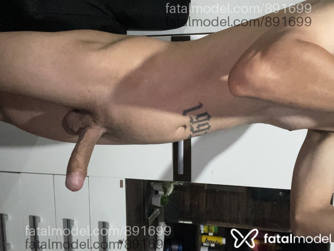 Acompanhante homem morena (o) de olhos castanhos - Gedeon