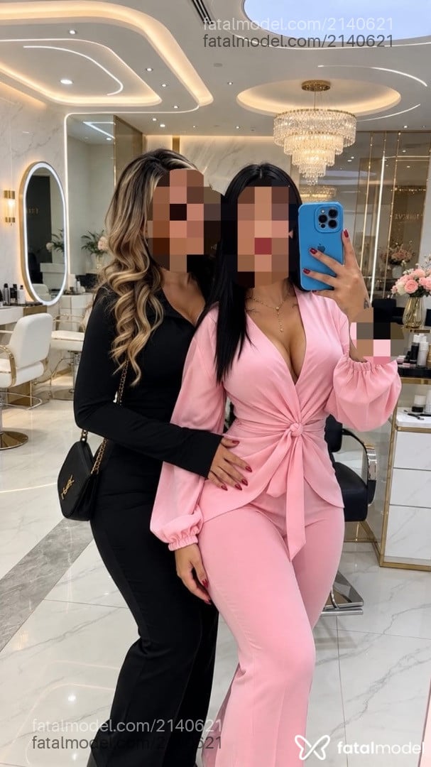Acompanhante mulher com cabelo castanho de olhos cinza - Bella Campos