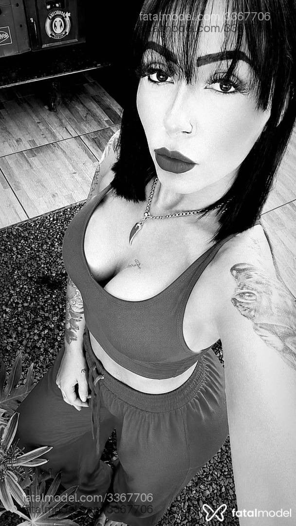 Acompanhante mulher morena (o) de olhos pretos - Jaque Silva