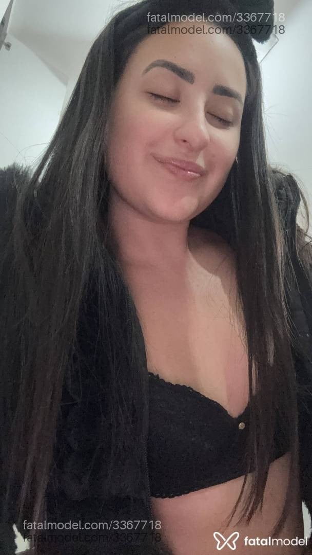 Acompanhante mulher com cabelo castanho de olhos castanhos - Maria Clara